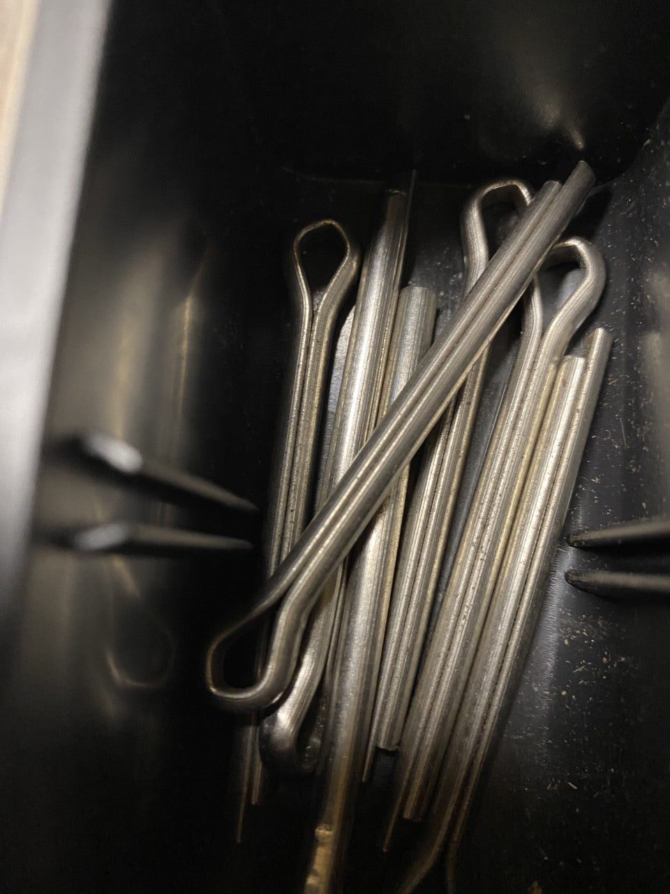 Box of 5mm split pins